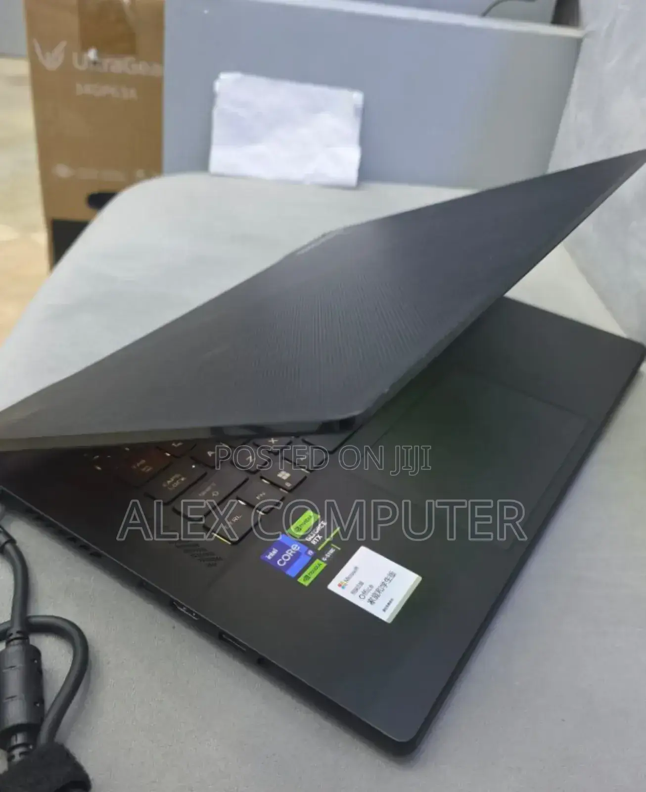 New Laptop Asus ROG Zephyrus G16 32GB Intel Core I9 SSD 1T