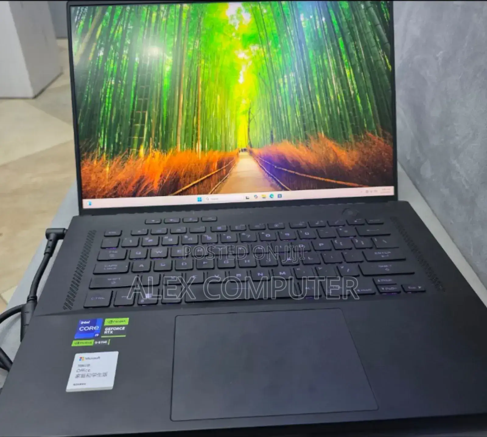 New Laptop Asus ROG Zephyrus G16 32GB Intel Core I9 SSD 1T