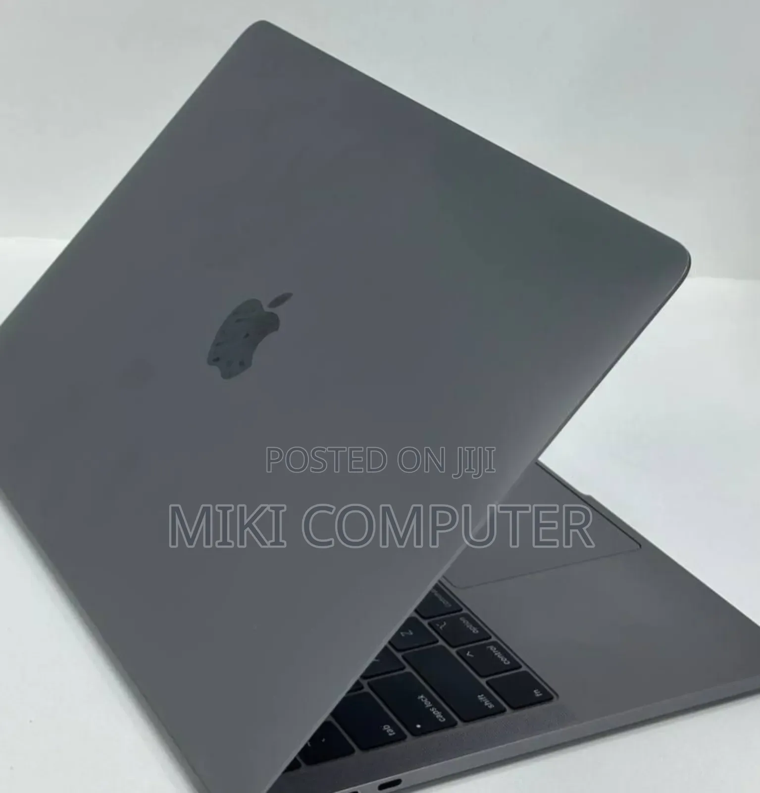 New Laptop Apple MacBook Pro 2018 8GB Intel Core I5 SSD 256GB