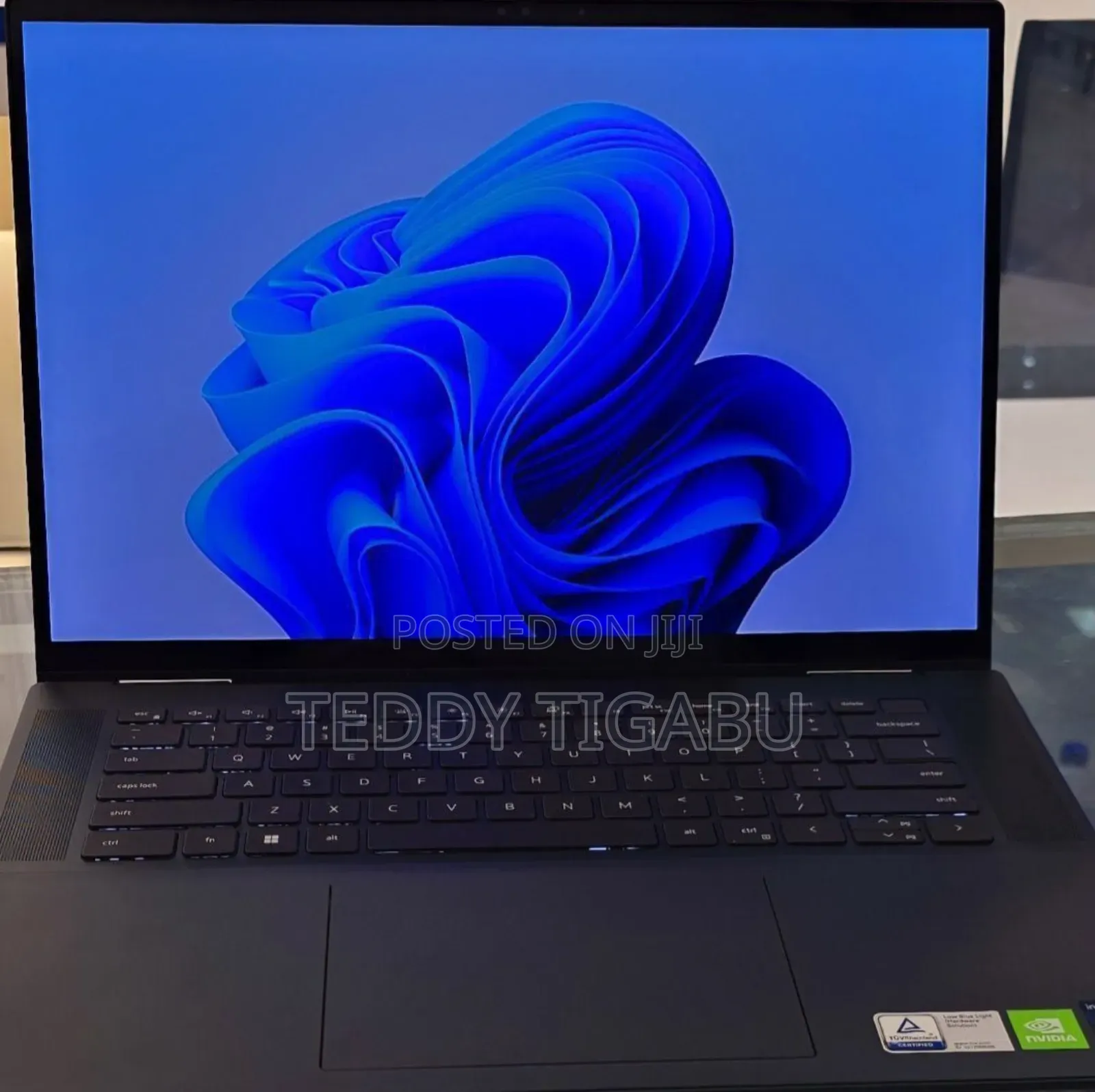 New Laptop Dell Inspiron 16 5620 16GB Intel Core I7 SSD 1T