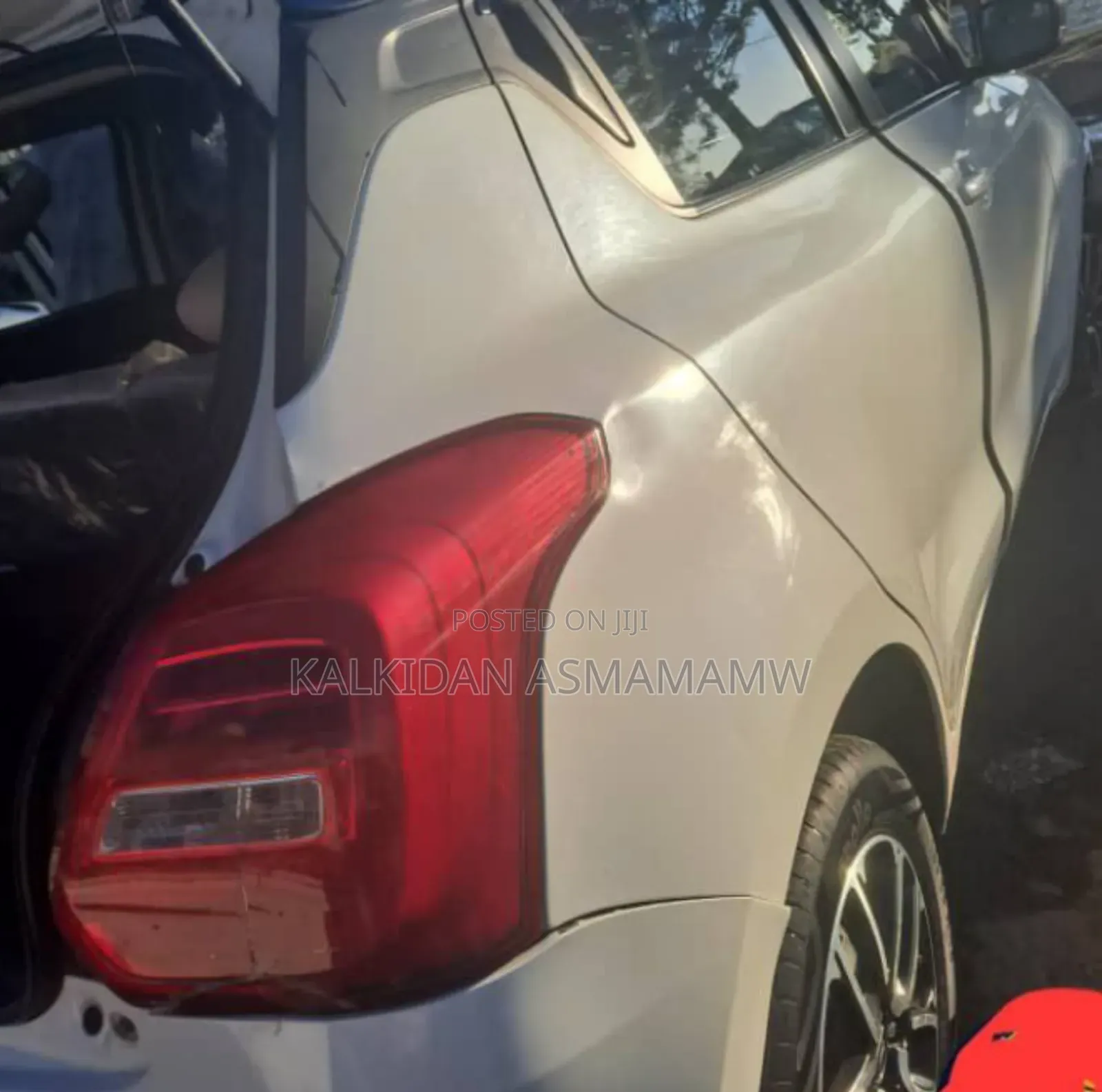 Suzuki Swift 2022 White