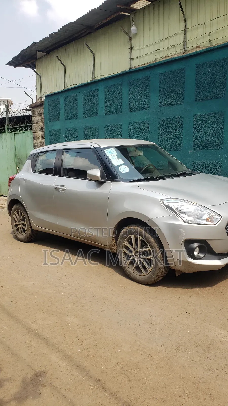 Suzuki Swift 2023 Silver