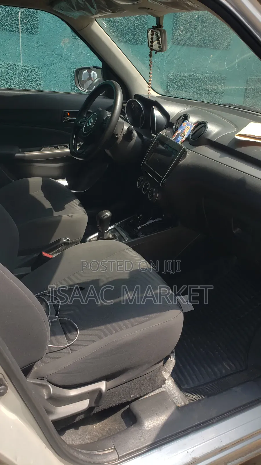 Suzuki Swift 2023 Silver