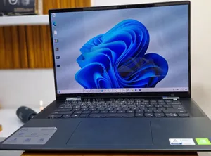 New Laptop Dell Inspiron 16 5620 16GB Intel Core I7 SSD 1T