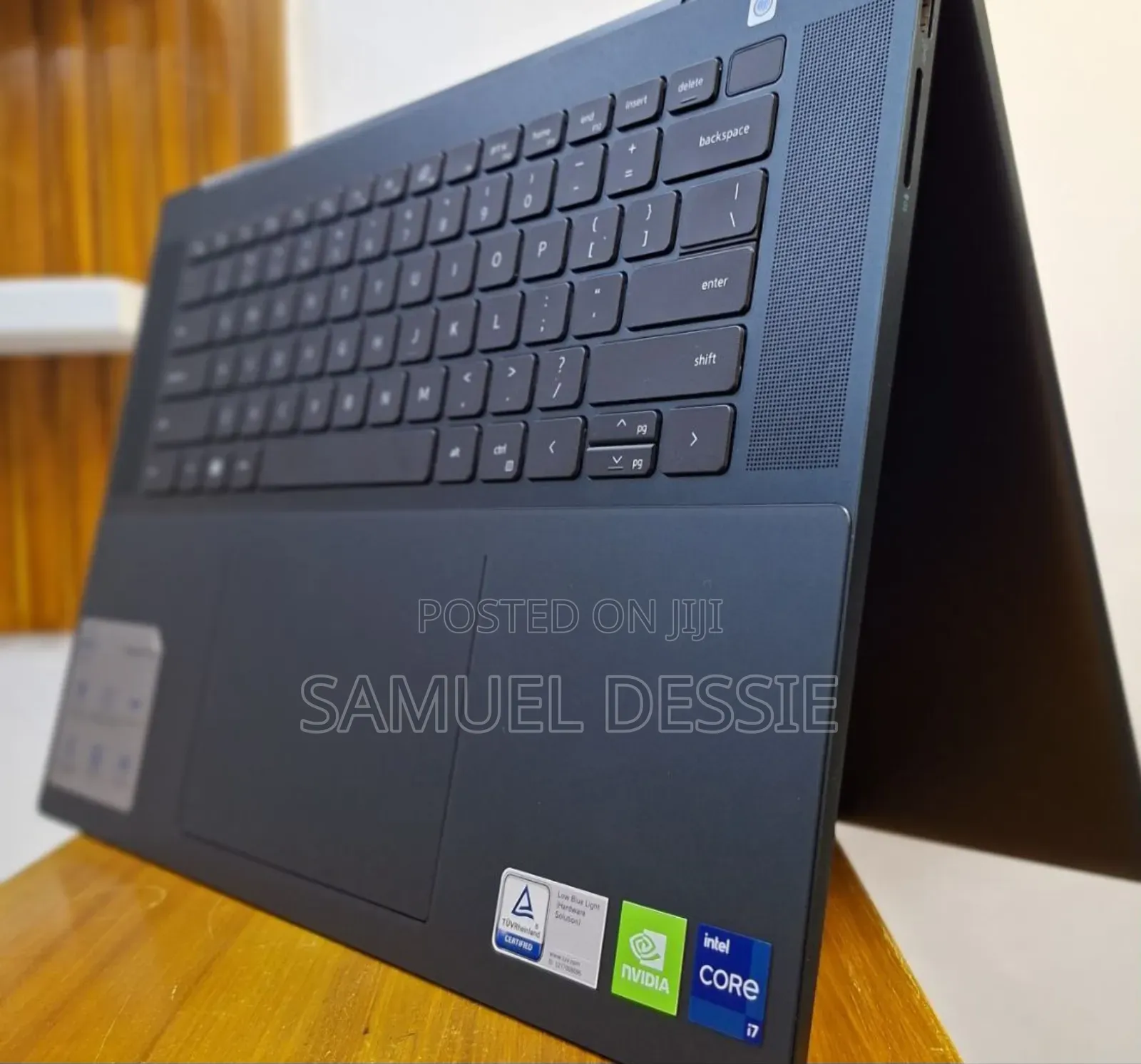 New Laptop Dell Inspiron 16 5620 16GB Intel Core I7 SSD 1T