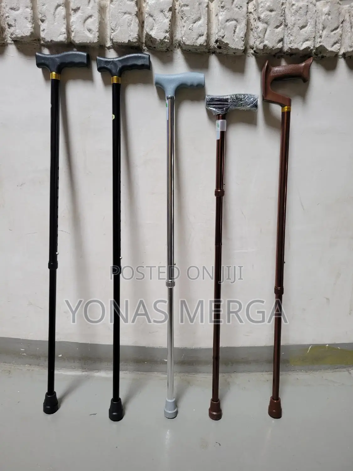 Walking Stick/Cane/Iktu Automatic Magnetic Snap-Out Folding
