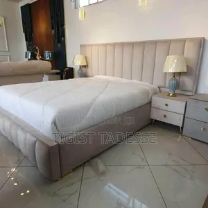 አልጋ የጨርቅ ጥራት ያለው አንደኛ ከነ ኮመዲኖ