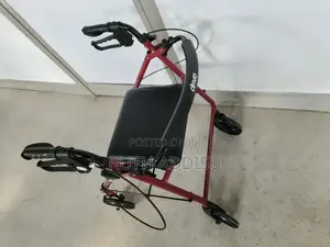 Photo - Walker Medical With Seat來源walker了事walker和解walker Medical New