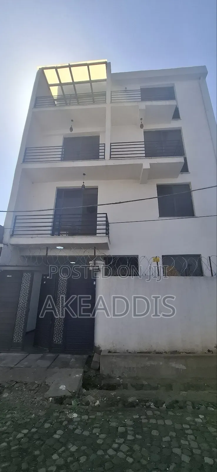 Furnished 7bdrm Townhouse/Terrace in ቦሌ አያት, Bole for sale