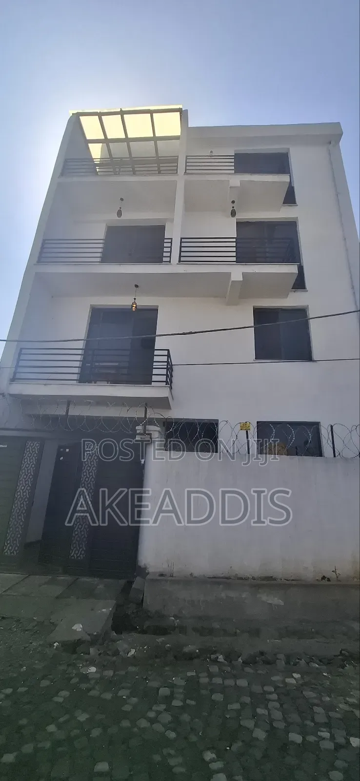 Furnished 7bdrm Townhouse/Terrace in ቦሌ አያት, Bole for sale