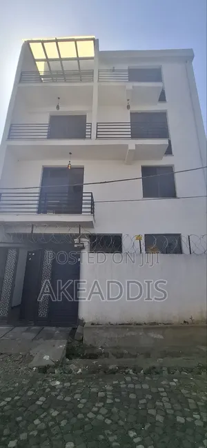 Furnished 7bdrm Townhouse/Terrace in ቦሌ አያት, Bole for sale