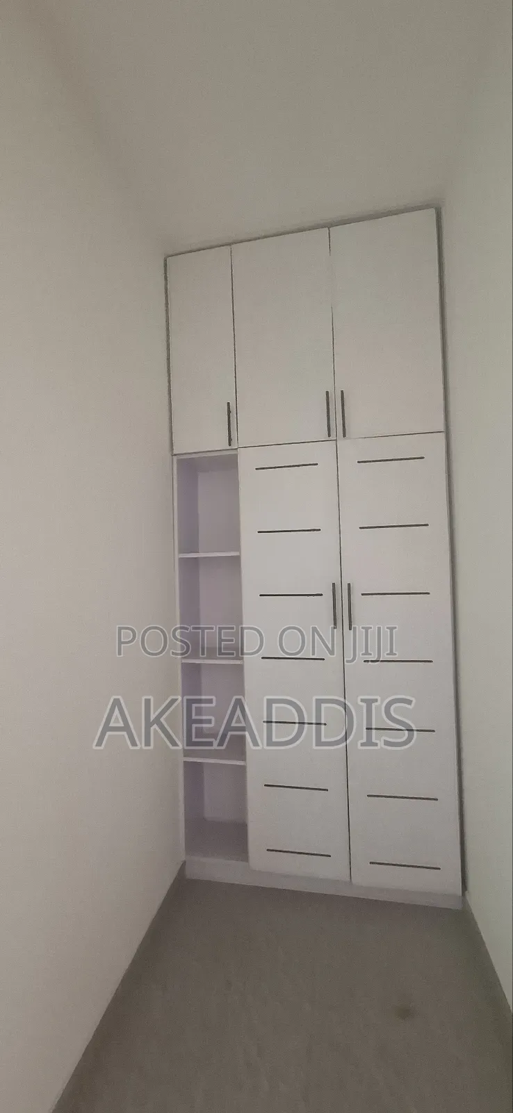 Furnished 7bdrm Townhouse/Terrace in ቦሌ አያት, Bole for sale