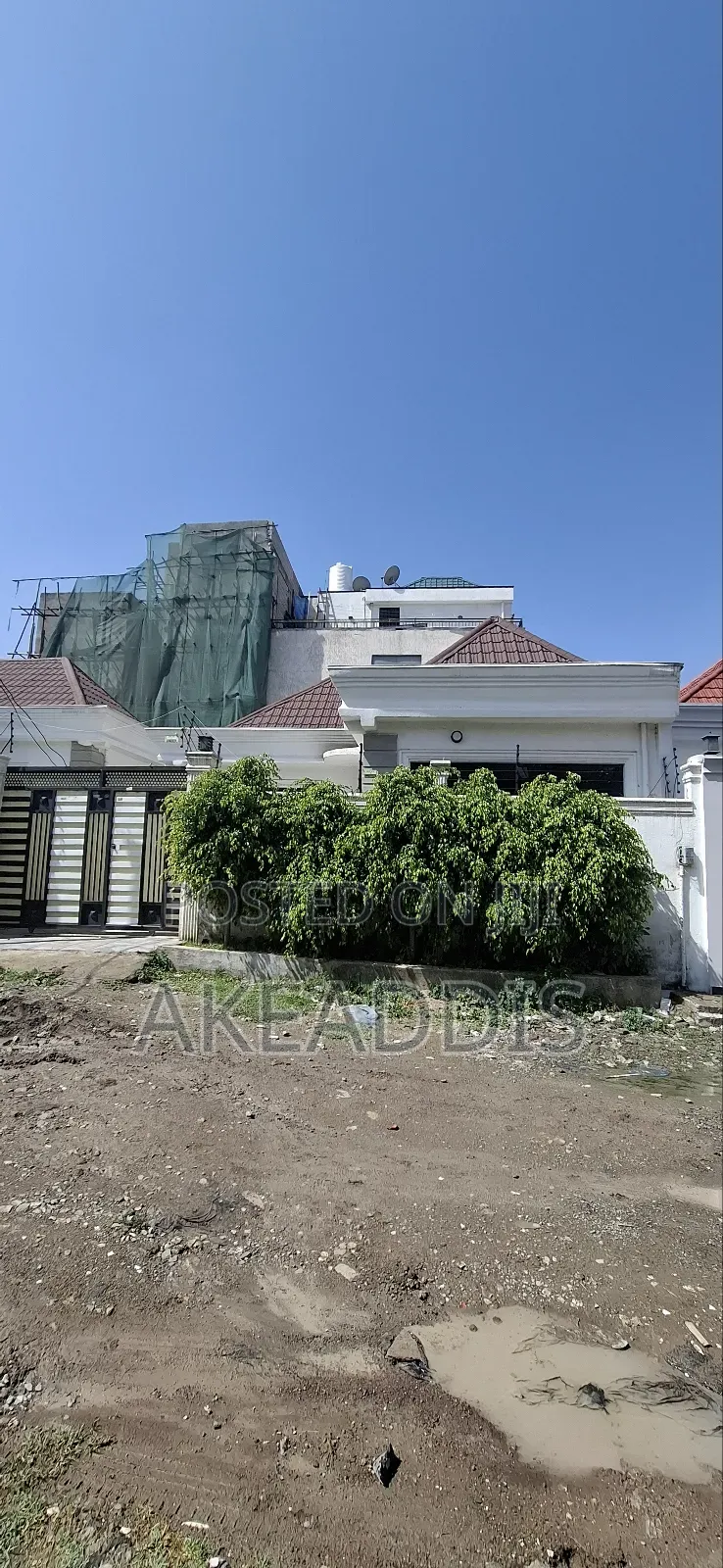Furnished 3bdrm Villa in ቦሌ አያት, Bole for sale