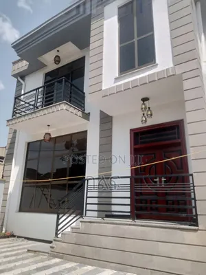 5bdrm House in የግል ቅንጡ G+1 ቤት, Bole for sale