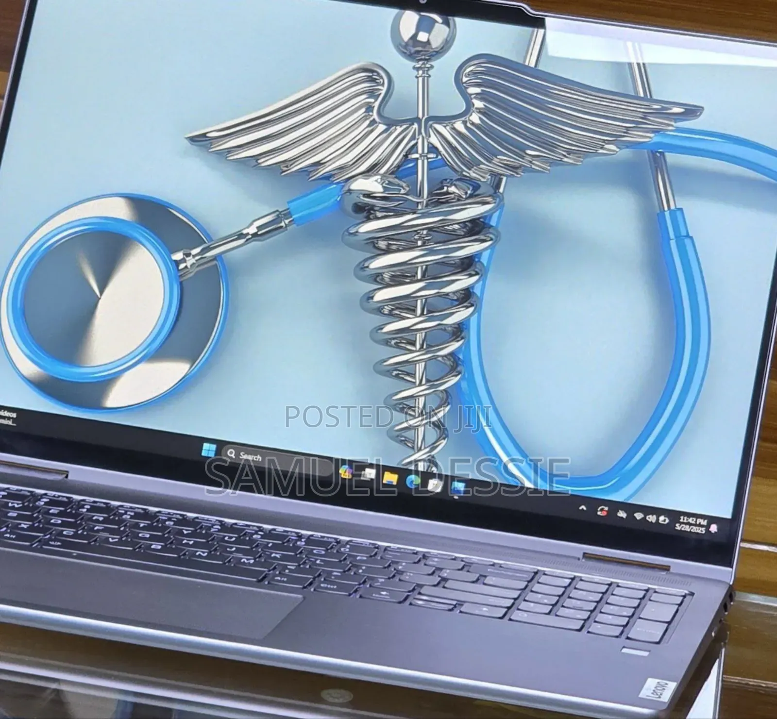 New Laptop Lenovo Yoga 7i 16GB Intel Core I7 SSD 512GB