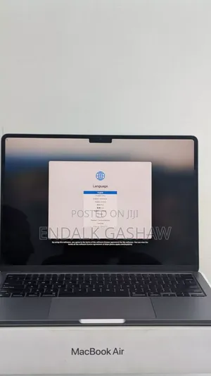 New Laptop Apple MacBook 16GB Intel Core I7 SSD 256GB