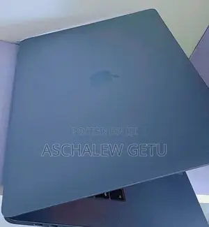 New Laptop Apple MacBook Pro 2017 16GB Intel Core I7 SSD 512GB