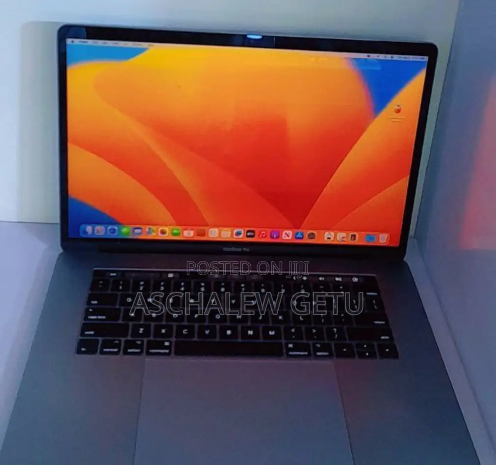 New Laptop Apple MacBook Pro 2017 16GB Intel Core I7 SSD 512GB