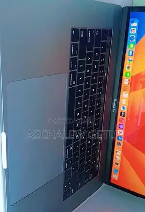 New Laptop Apple MacBook Pro 2017 16GB Intel Core I7 SSD 512GB