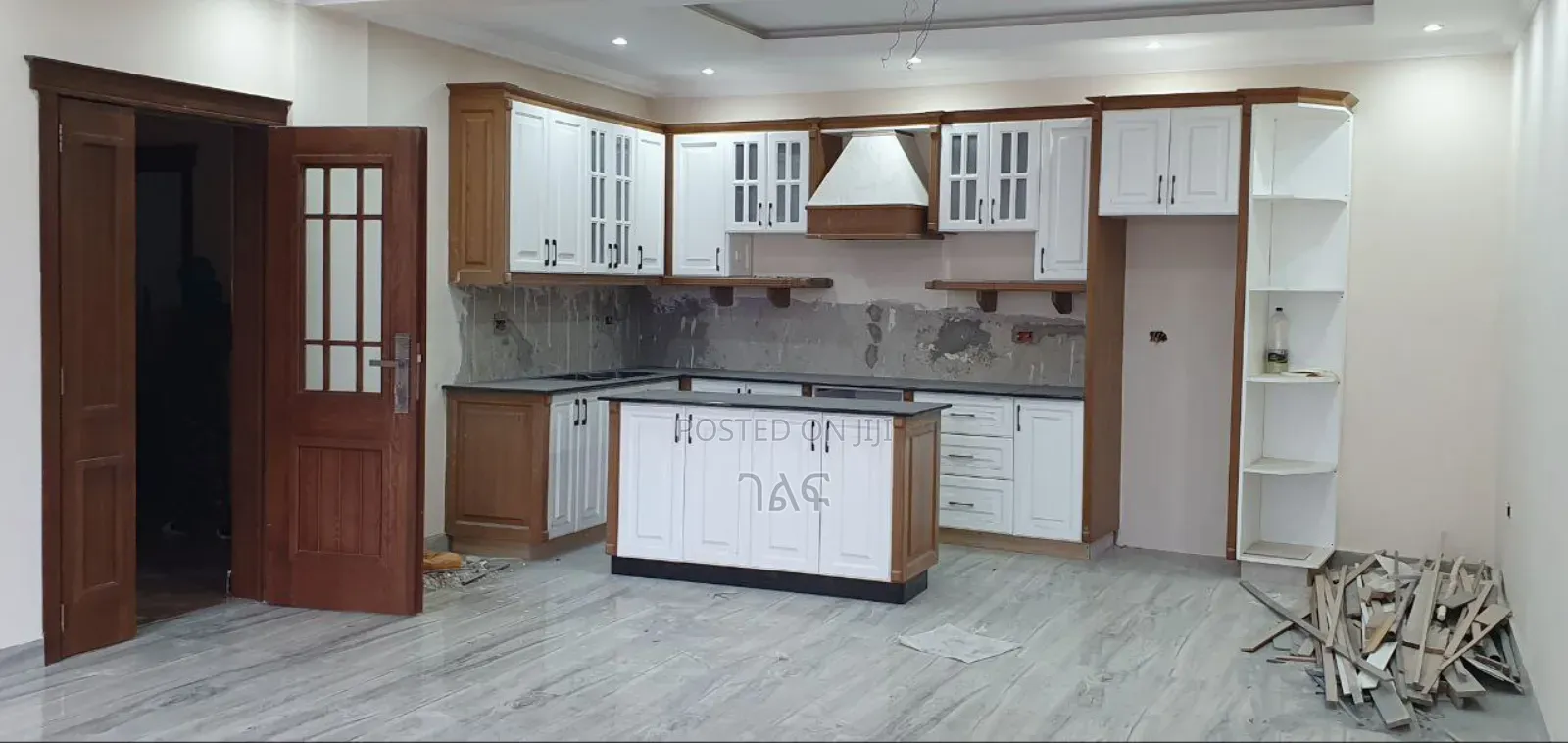 7bdrm House in የግል  ቅንጡ G+3 ቤት, Bole for sale