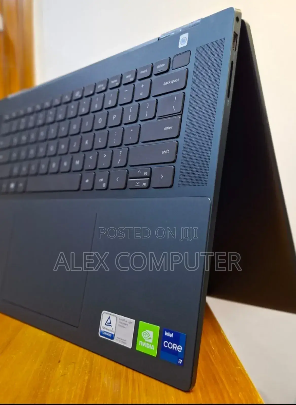 New Laptop Dell Inspiron 15 16GB Intel Core I7 SSD 1T