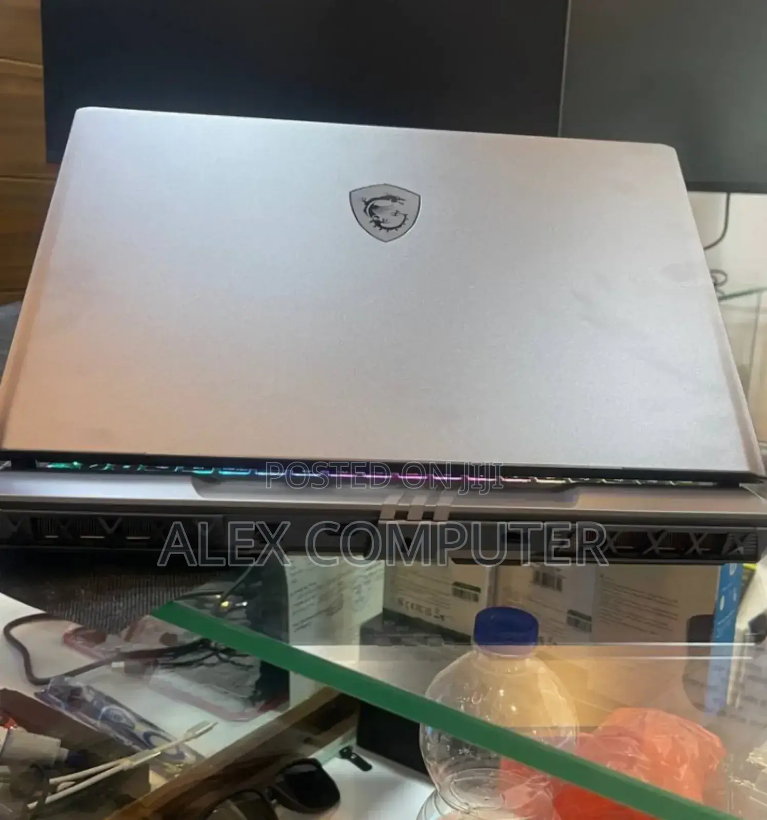 New Laptop MSI Vector 17 HX AI A2XWJG 16GB Intel Core Ultra 7 SSD 1T