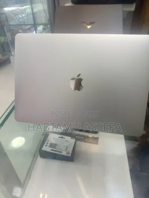 New Laptop Apple MacBook 8GB Intel SSD 512GB