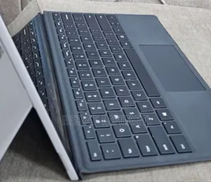 New Laptop Microsoft Surface Pro 7 8GB Intel Core I7 SSD 128GB