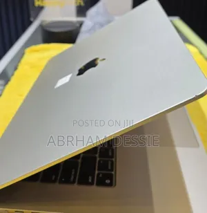 Photo - New Laptop Apple MacBook Air 2023 M2 16GB Intel Core I5 SSD 512GB