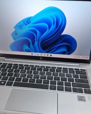 New Laptop HP EliteBook X GB Intel Core I7 SSD 512GB