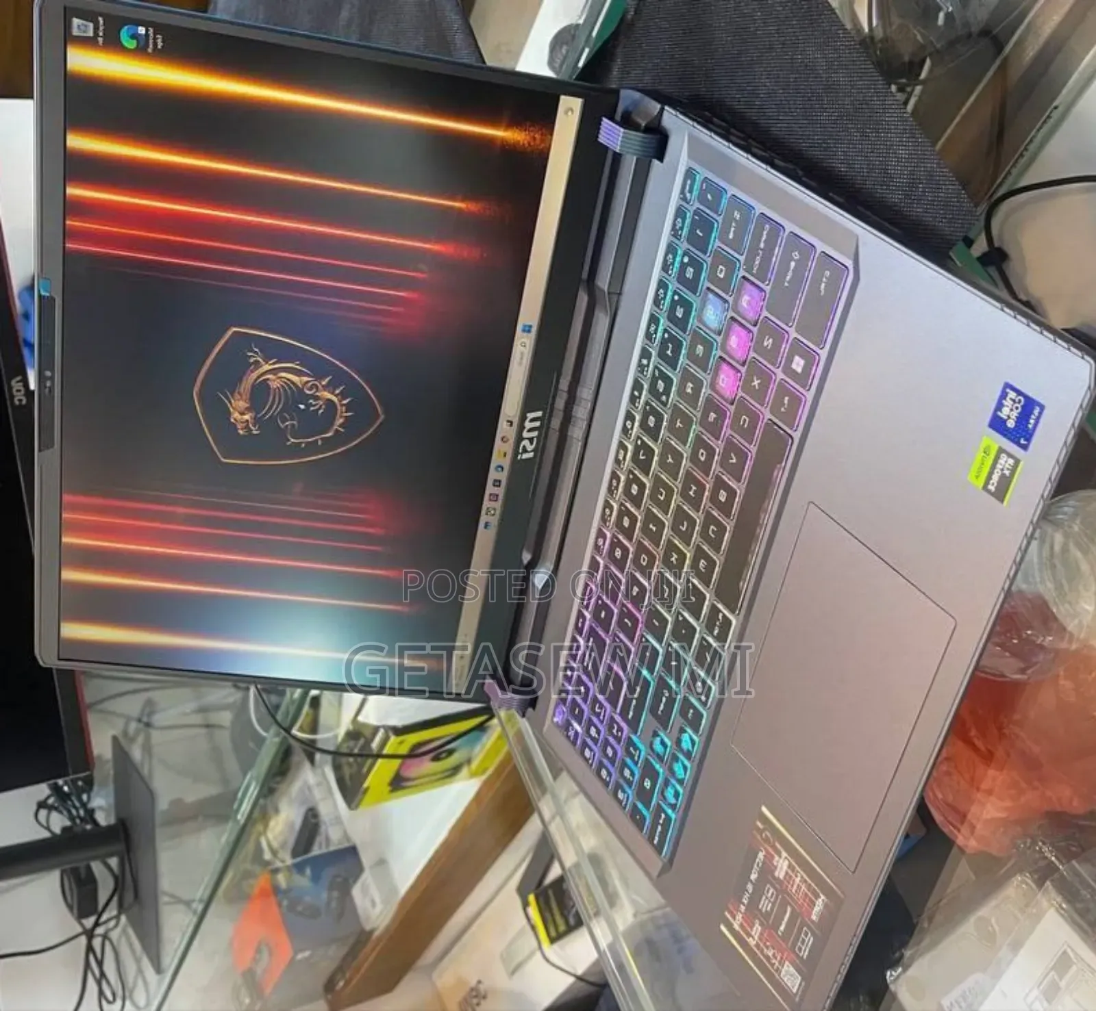 New Laptop MSI Vector 17 HX AI A2XWJG 16GB Intel Core Ultra 7 SSD 1T