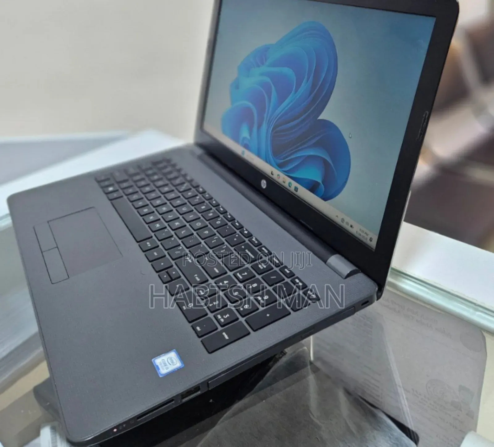 New Laptop HP Stream Notebook 8GB Intel Core I5 HDD 1T