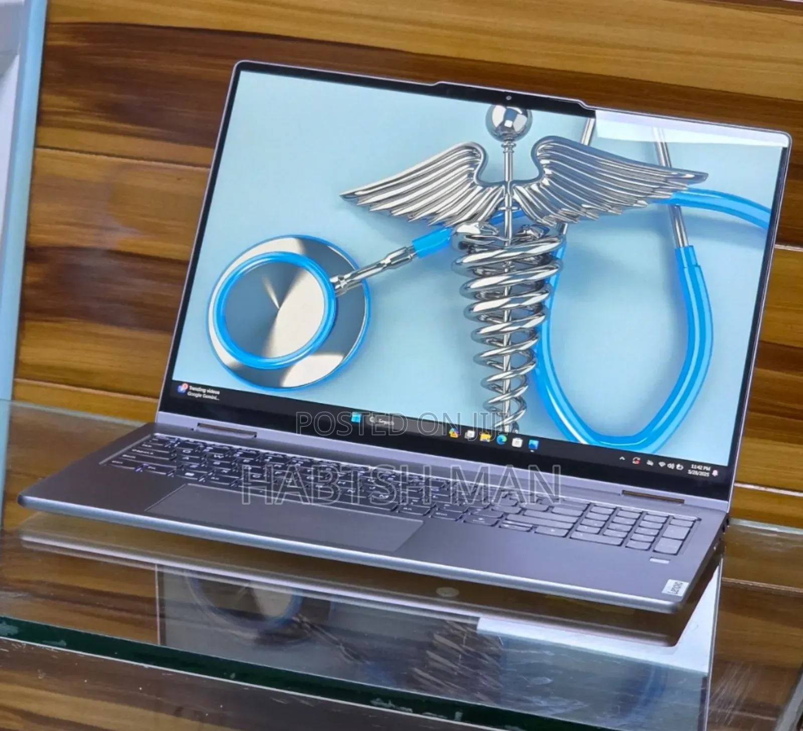 New Laptop Lenovo Yoga 7i 16GB Intel Core I7 SSD 512GB