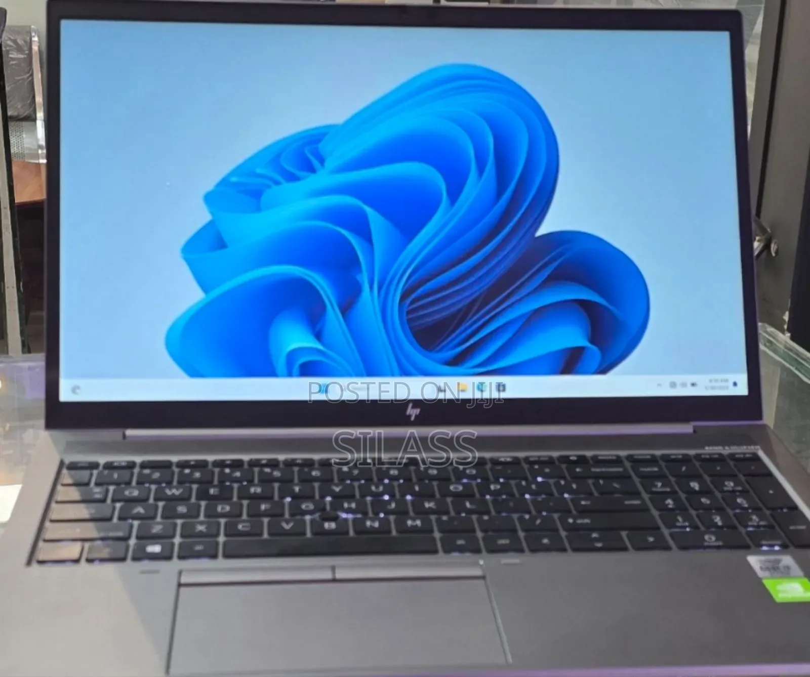 New Laptop HP ZBook Firefly 15 G7 16GB Intel Core I7 SSD 512GB