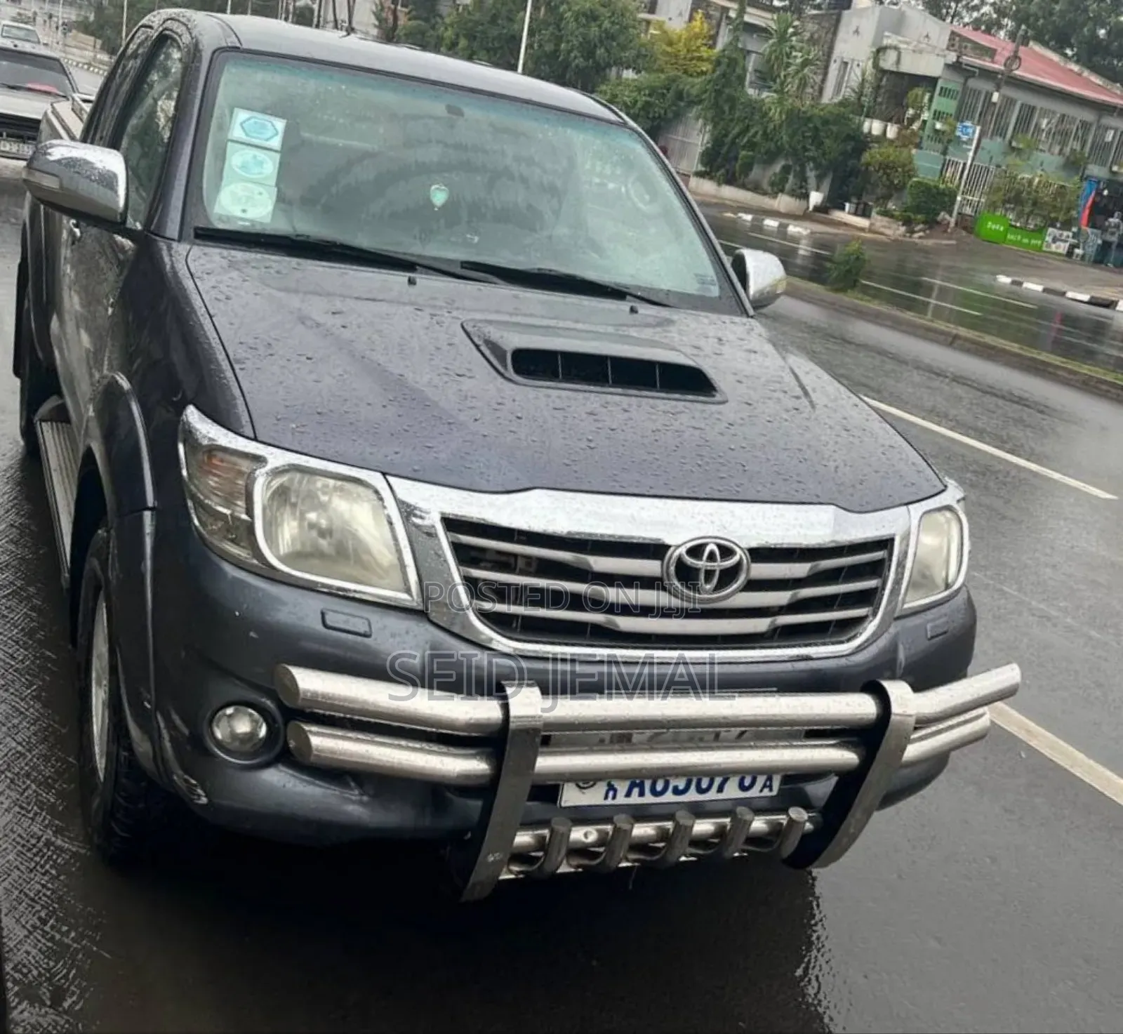 Toyota Hilux 2013 Gray