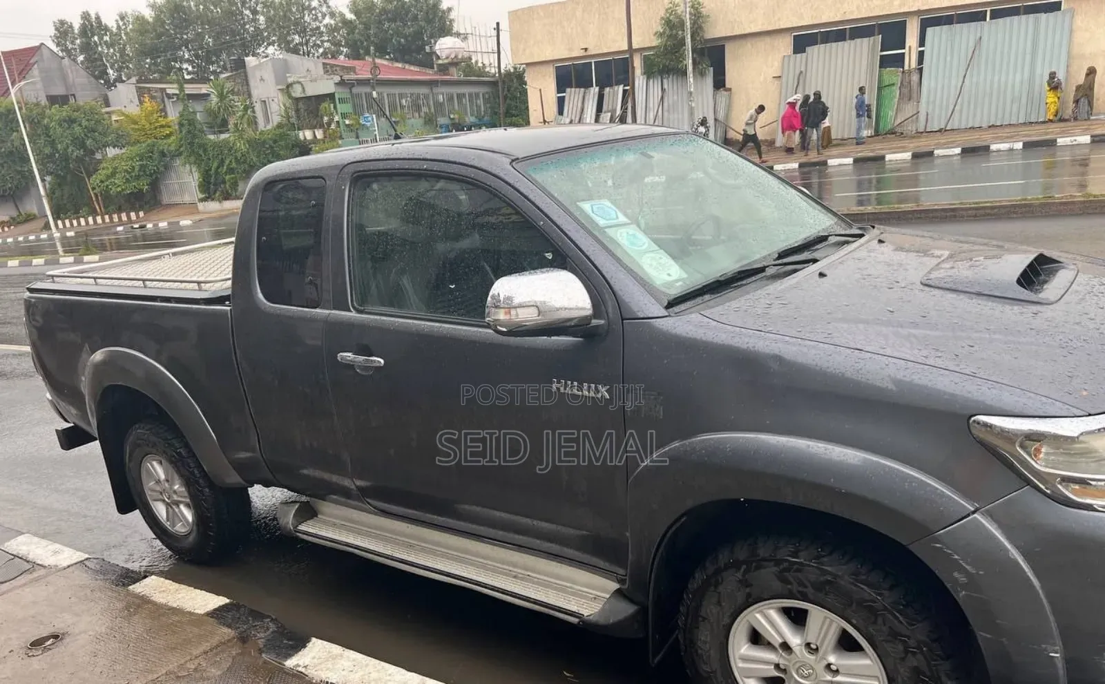 Toyota Hilux 2013 Gray