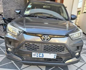 Photo - Toyota Raize 2023 Gray