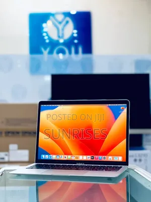 New Laptop Apple MacBook Pro M1 8GB Apple M1 SSD 256GB