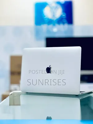 New Laptop Apple MacBook Pro M1 8GB Apple M1 SSD 256GB