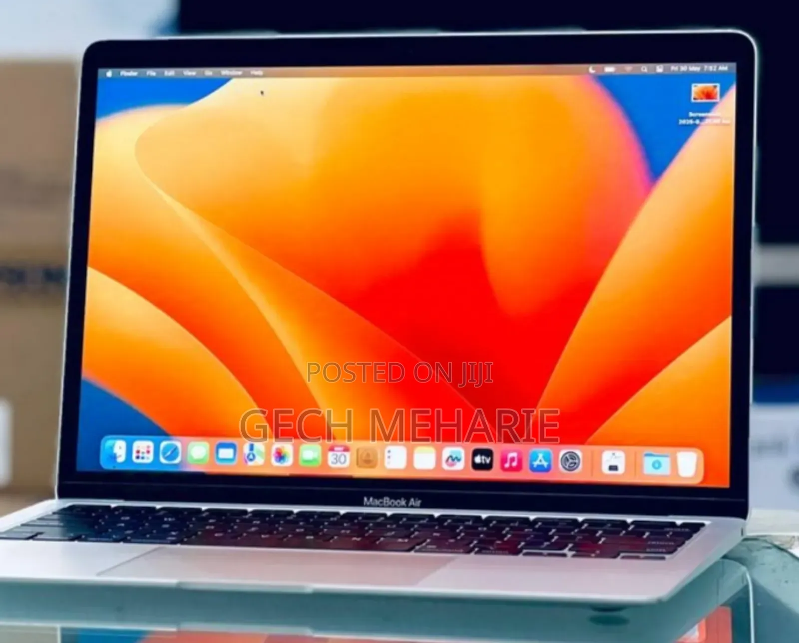 New Laptop Apple MacBook Pro M1 8GB Apple M1 SSD 256GB