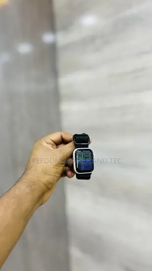 Photo - Apple Watch Series 8