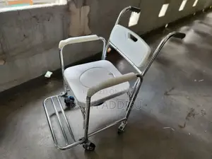 Photo - Commode Wheelxhair米粒commode Wheelchair去世commode Wheelchair