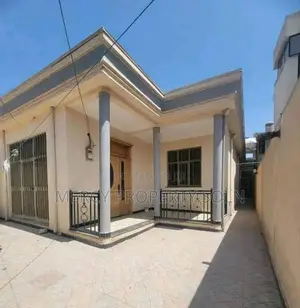 5bdrm Villa in Bole for sale