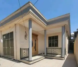 5bdrm Villa in Bole for sale