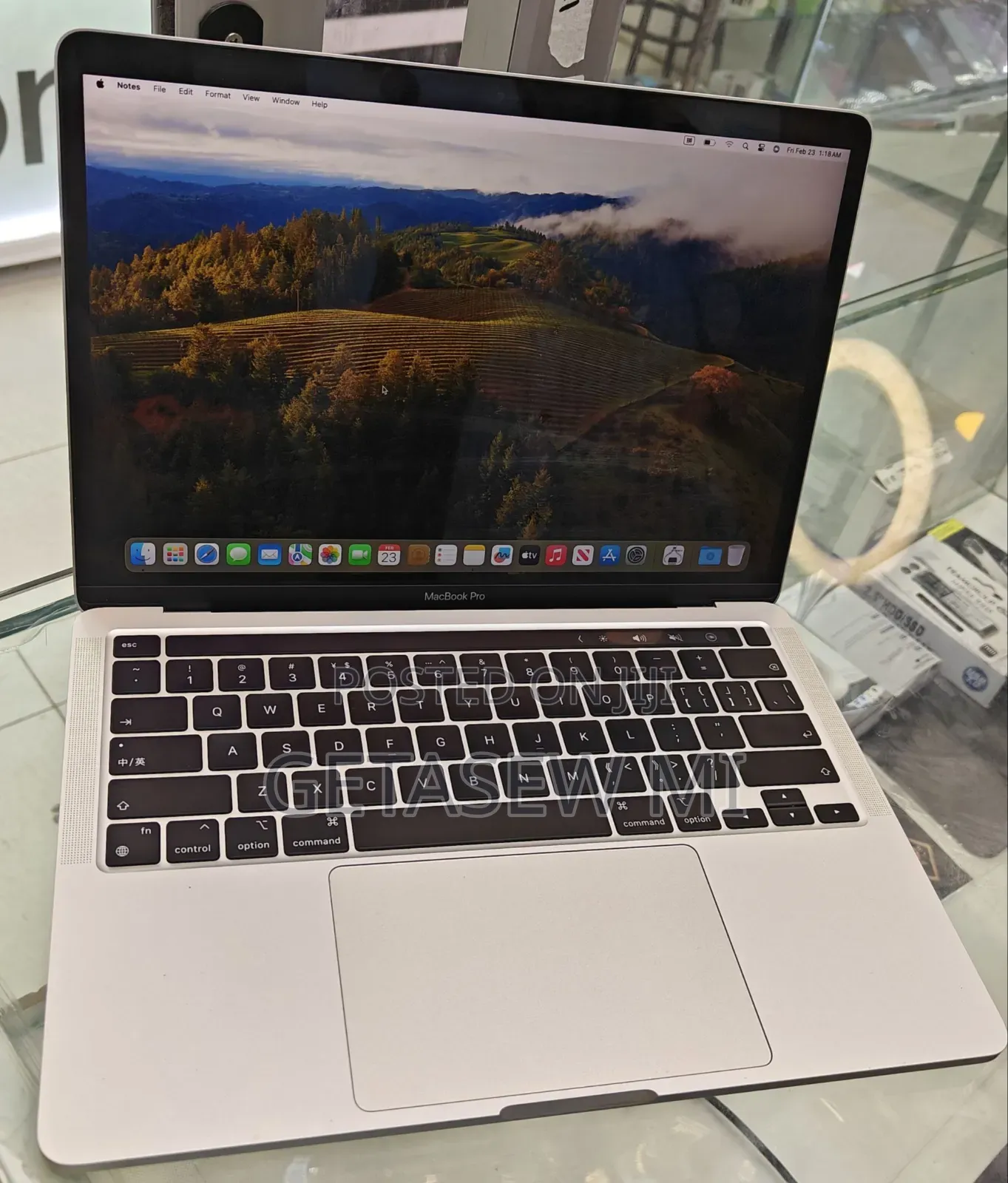 New Laptop Apple MacBook Pro M1 8GB Apple M1 Pro SSD 512GB
