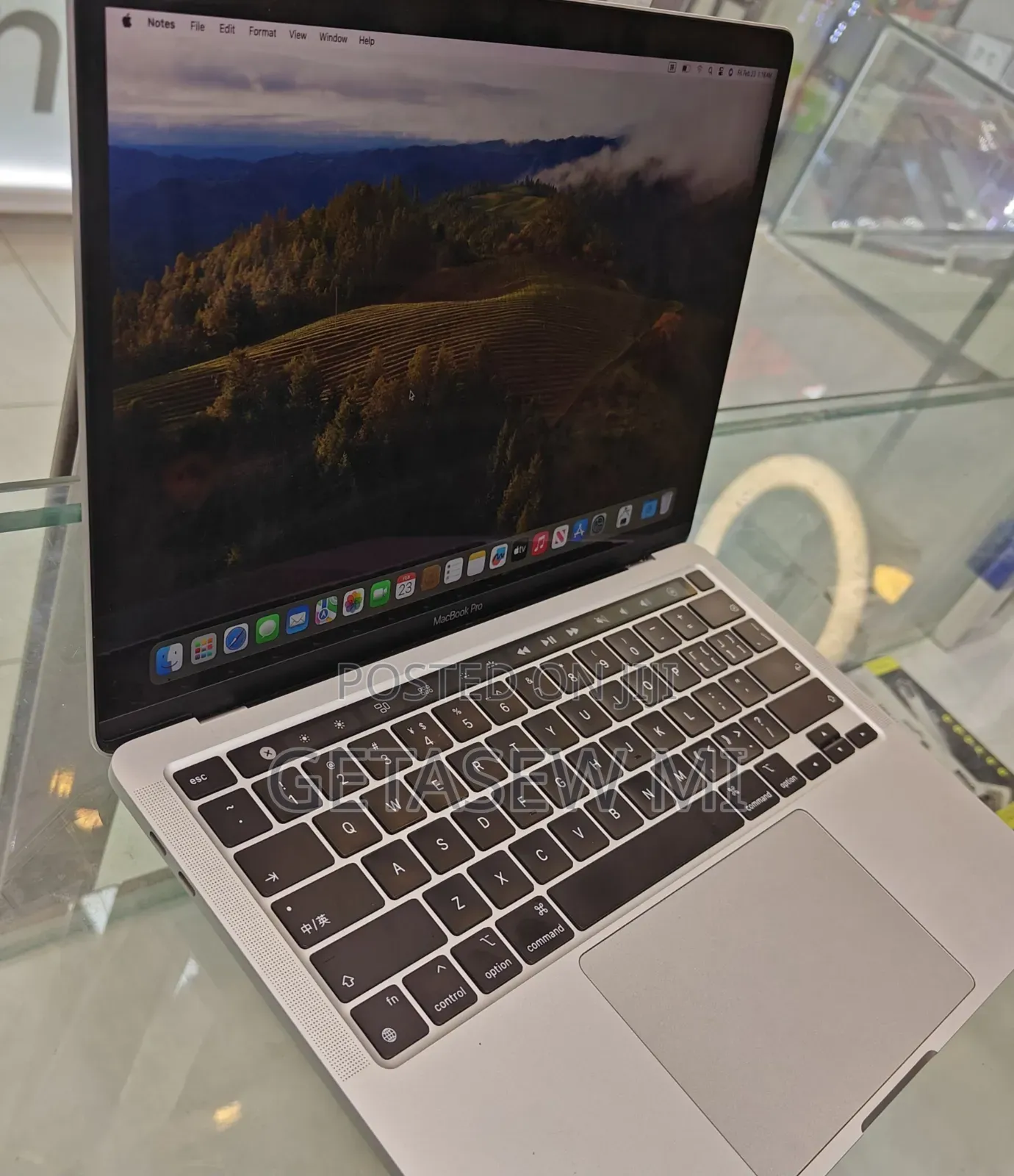 New Laptop Apple MacBook Pro M1 8GB Apple M1 Pro SSD 512GB