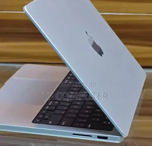 New Laptop Apple MacBook Pro 2023 M3 14-Inch 8GB Apple M3 Pro SSD 512GB