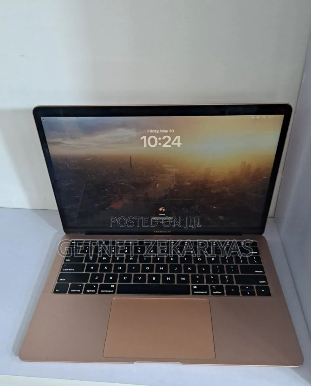 New Laptop Apple MacBook Pro 2019 8GB Intel Core I5 SSD 256GB