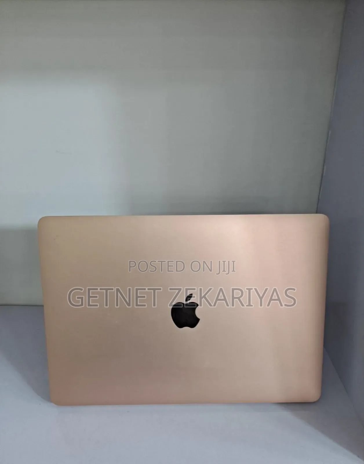 New Laptop Apple MacBook Pro 2019 8GB Intel Core I5 SSD 256GB