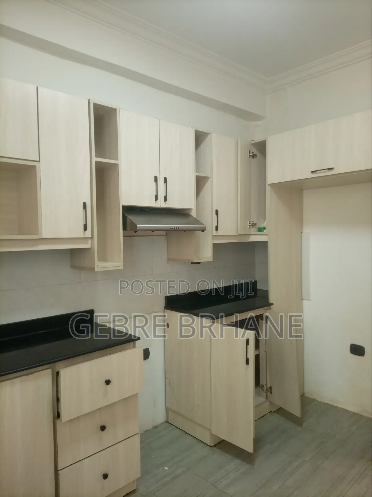 3bdrm Apartment in Apartment, Yeka for rent